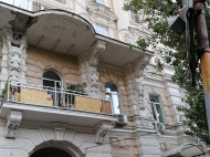 В Одессе иностранец сломал ноги, убегая от полиции