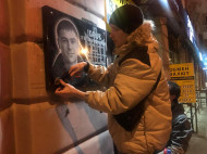 В Одессе восстановили разбитую памятную доску активисту Иванову (фото)