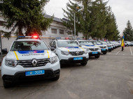 США передали Украине почти 90 новых автомобилей полиции (фото)