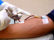 Переливание подогретой крови из одной руки в другую мощно стимулирует иммунитет