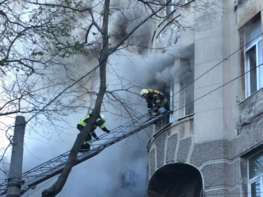 Пожар просто огромный: новые подробности ЧП в центре Одессы