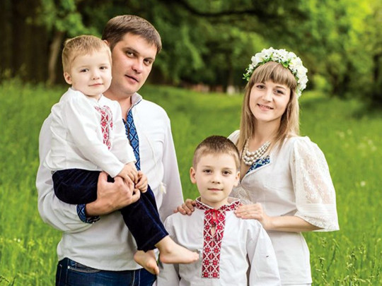 Сергей Довгань с семьей