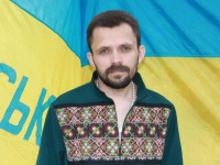 волонтер Артем Мирошниченко