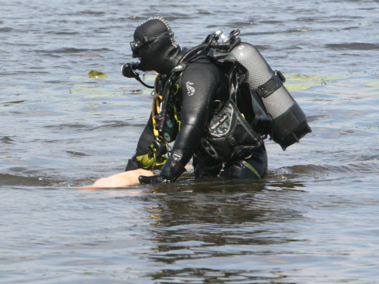 В киевском озере обнаружили тело мужчины: первые детали трагедии