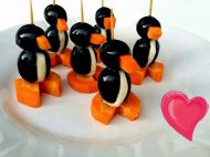 Новогодняя закуска «Пингвины»: готовится 10 минут (фото)