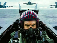 Вспомнил молодость: Том Круз сыграл героя-летчика спустя 34 года после выхода первой части ленты (видео)
