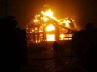 В Павлограде мощный пожар уничтожил кафе: фото и видео происшествия
