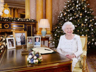 Как празднует Рождество королева Елизавета II и ее семья (фото)