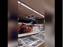 супермаркет затопило кипятком