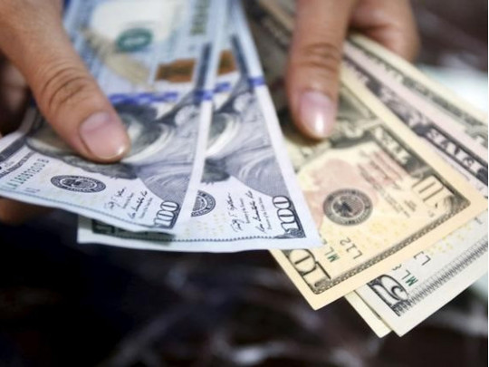 Доллар стремительно дорожает накануне Нового года: сколько стоит валюта 28 декабря