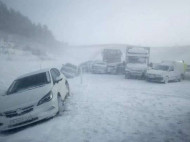 В аварии с десятками авто в Словакии пострадали украинцы: первые фото и видео