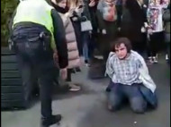 Чей Крым? Появилось видео потасовки на встрече с российской пропагандисткой в Киеве