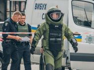 ЧП в аэропорту "Одесса": мужчина в балаклаве протаранил шлагбаум и заявил о минировании