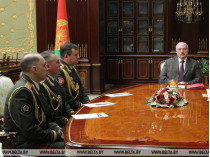 Лукашенко и военное руководство Беларуси