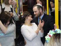 свадьба в трамвае