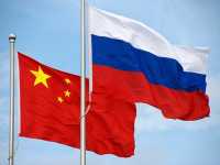 Флаги РФ и Китая