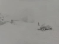 Снег на горе Поп Иван