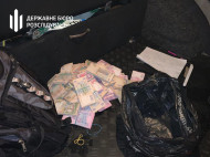 Чиновник Секретариата Кабмина попался на взятке в 2,5 миллиона гривен