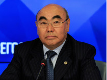 Аскар Акаев