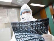 Больше тысячи: число умерших от коронавируса в Китае возросло