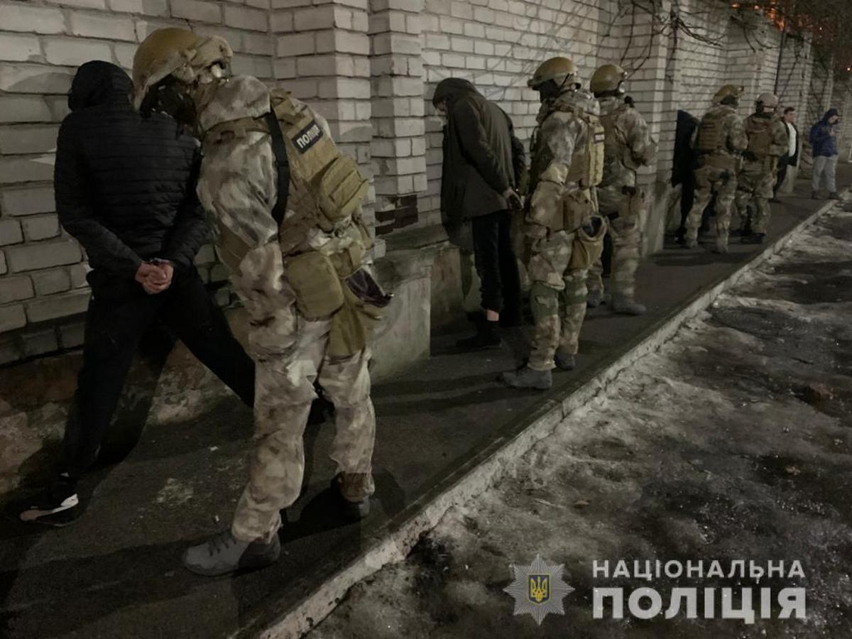 В Днепре вооруженные бандиты похитили предпринимательницу: подробности и  видео - «ФАКТЫ»