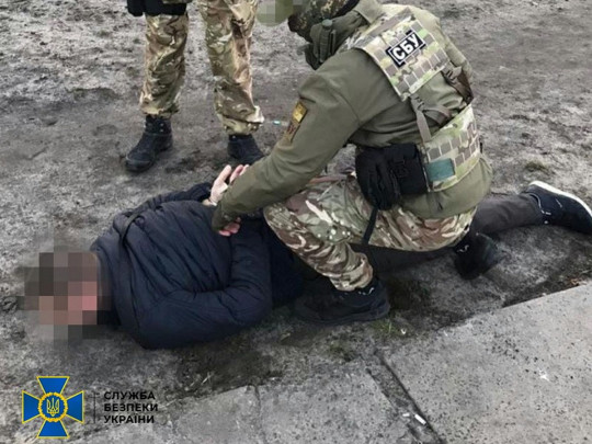 Шпионил за украинскими военными: СБУ задержала бывшего милиционера из Луганска (фото)