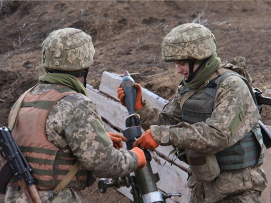Обострение на Донбассе: министр обороны заявил о потере наблюдательного пункта