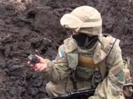 Огромная воронка и осколки боеприпасов: появилось видео последствий атаки боевиков «ЛНР» на позиции ВСУ
