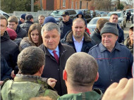 «Эвакуированные украинцы прошли карантин, все здоровы»: Аваков приехал в Новые Санжары (фото и видео)