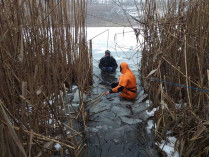 Смертельное увлечение: спасатели предупредили любителей зимней рыбалки