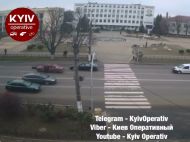 В Борисполе легковушка сбила мужчину на пешеходном переходе: момент попал на видео (18+)