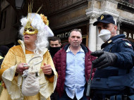 В Италии ширится паника в связи с коронавирусом: закрыты театры, соборы, школы