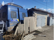 Полицейский из Киева устроил ДТП в Мариуполе: есть пострадавшие (фото)