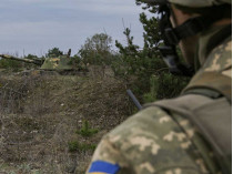 Украинский воин на Донбассе