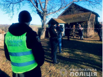 Мужчина зарубил топором жену и задушил маленьую дочь: детали шокирующего происшествия на Буковине (фото, видео)