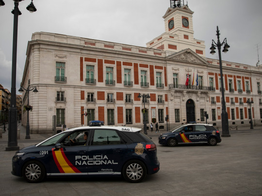 Полицейские машины на улице Мадрида