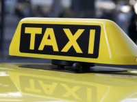 Медики в крупных городах смогут ездить на работу на такси бесплатно