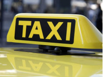 Медики в крупных городах смогут ездить на работу на такси бесплатно