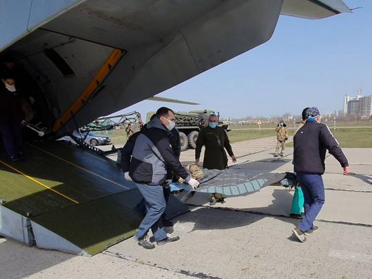 Самолет с тяжело раненными бойцами прибыл в Одессу