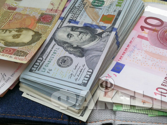 гривни, доллары и евро