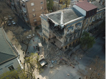 В Одессе рухнула часть дома