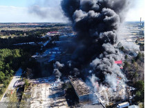 В Польше прогремел взрыв на фабрике химических отходов: впечатляющие фото