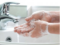Руки мыл