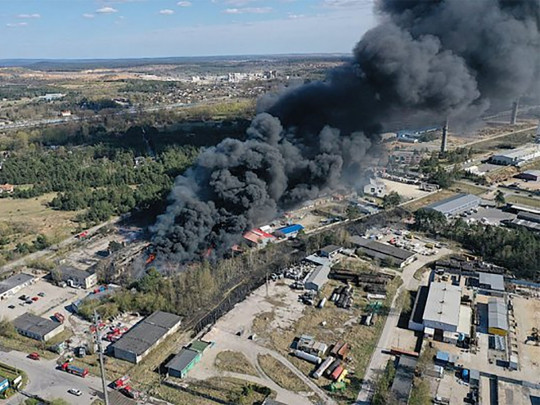 Могли поджечь умышленно: появились подробности о взрыве на заводе химотходов в Польше