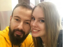Денис Повалий с женой