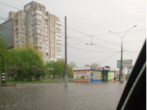 Сильный ливень затопил Сумы: в сети показали фото и видео последствий непогоды