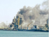 Пожар в морском порту