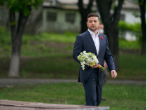 День памяти и примирения: Зеленский на российско-украинской границе почтил память погибших