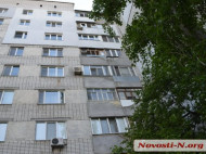 86-летняя женщина выбросилась с 6 этажа, потому что ее не выпускали на улицу (фото)