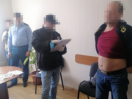 Арестованы чиновники Одесской таможни, требовавшие «дань» за растаможку контейнеров (фото)